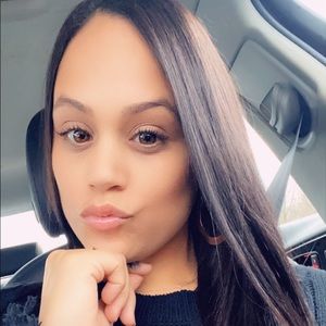 Meet your Posher, Ana